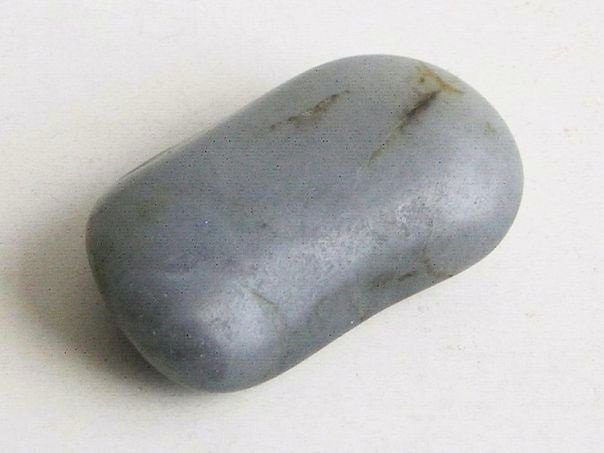 Cloudy dark grey green pebble – (8866)